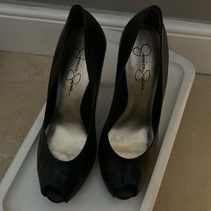 Super cute Never worn Black Heels!!